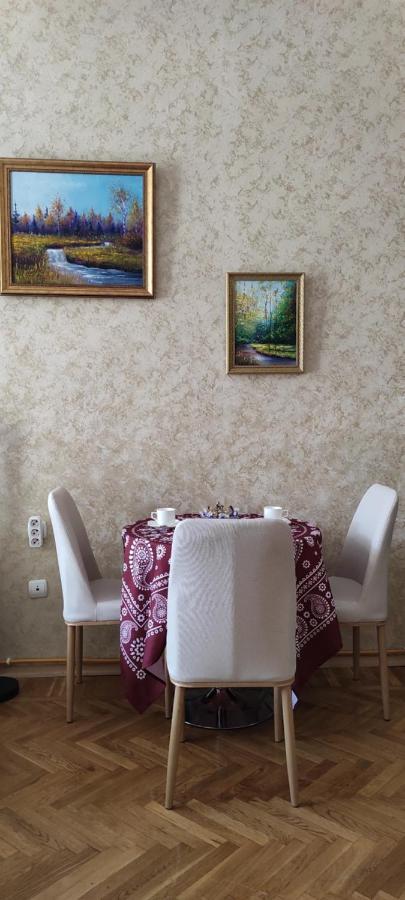 טביליסי Tranquil Apartment In Vake מראה חיצוני תמונה