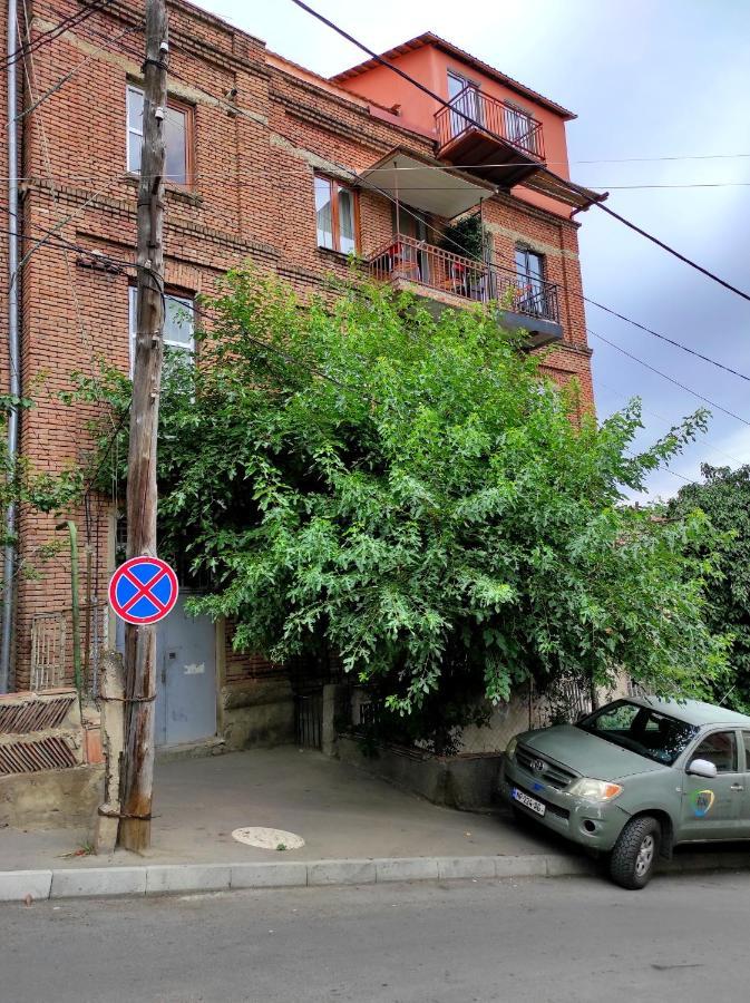 טביליסי Tranquil Apartment In Vake מראה חיצוני תמונה