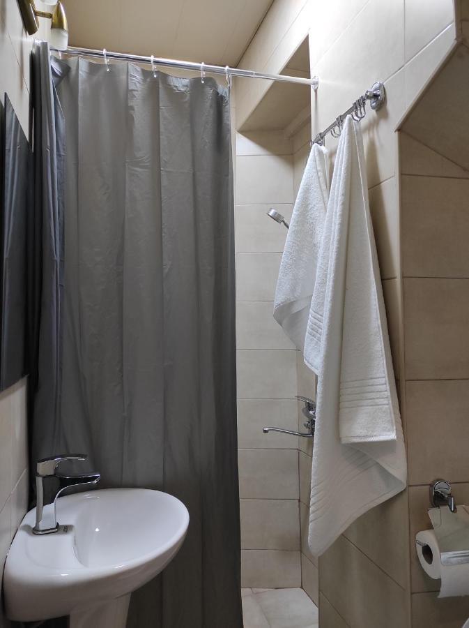טביליסי Tranquil Apartment In Vake מראה חיצוני תמונה