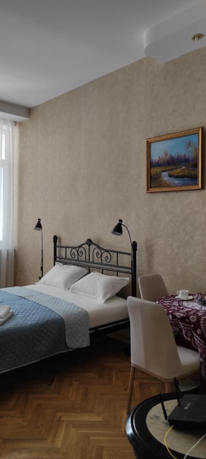 טביליסי Tranquil Apartment In Vake מראה חיצוני תמונה